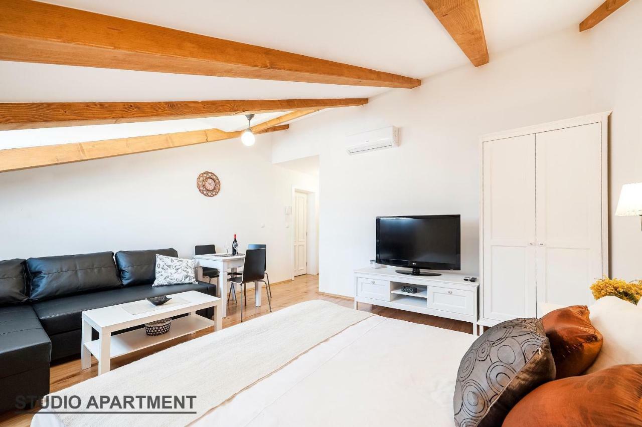 Apartments Rialto Gallery Σίμπενικ Εξωτερικό φωτογραφία
